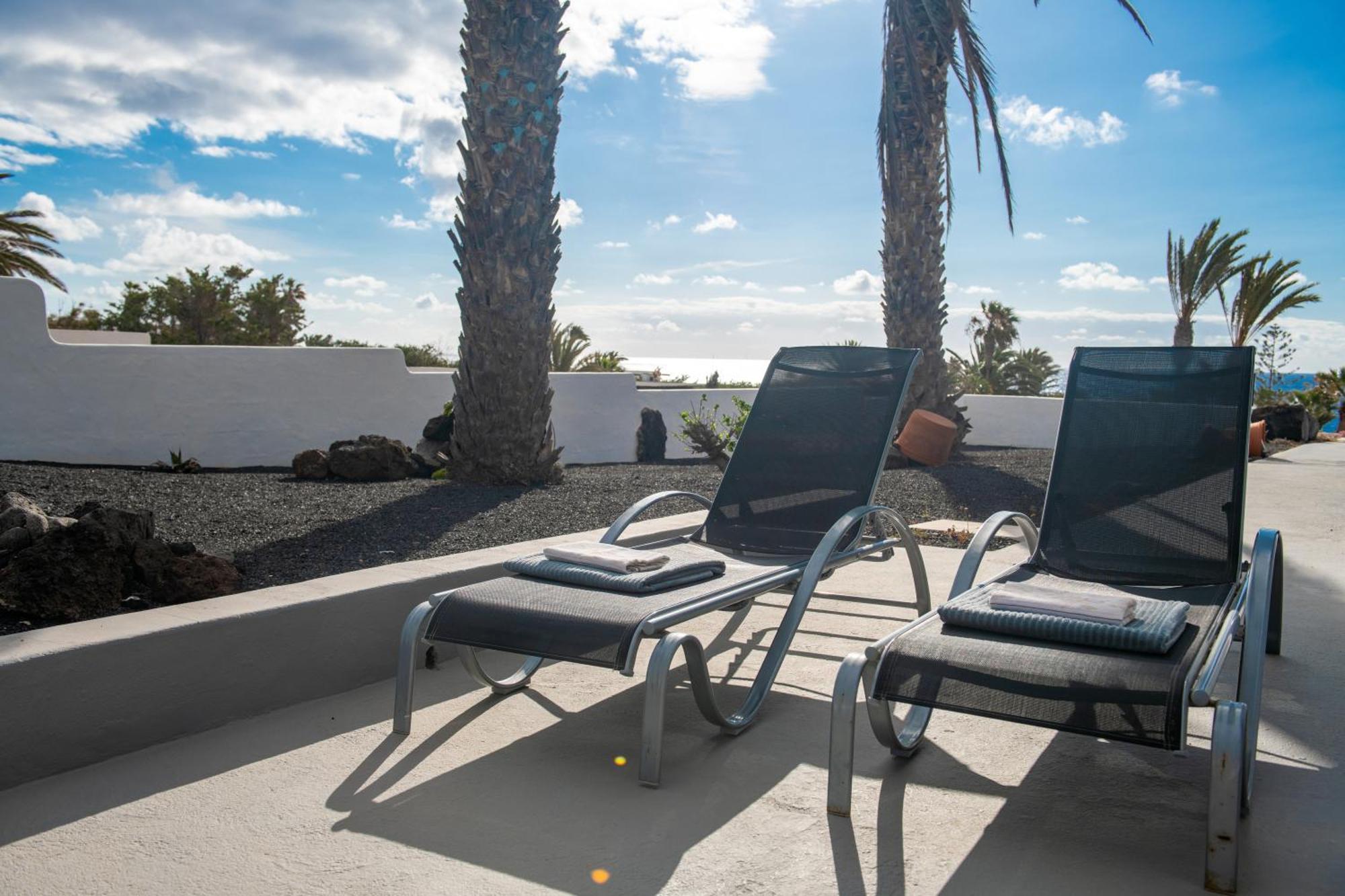 Villa Blanca Nudist Place Чарко-дель-Пало Экстерьер фото