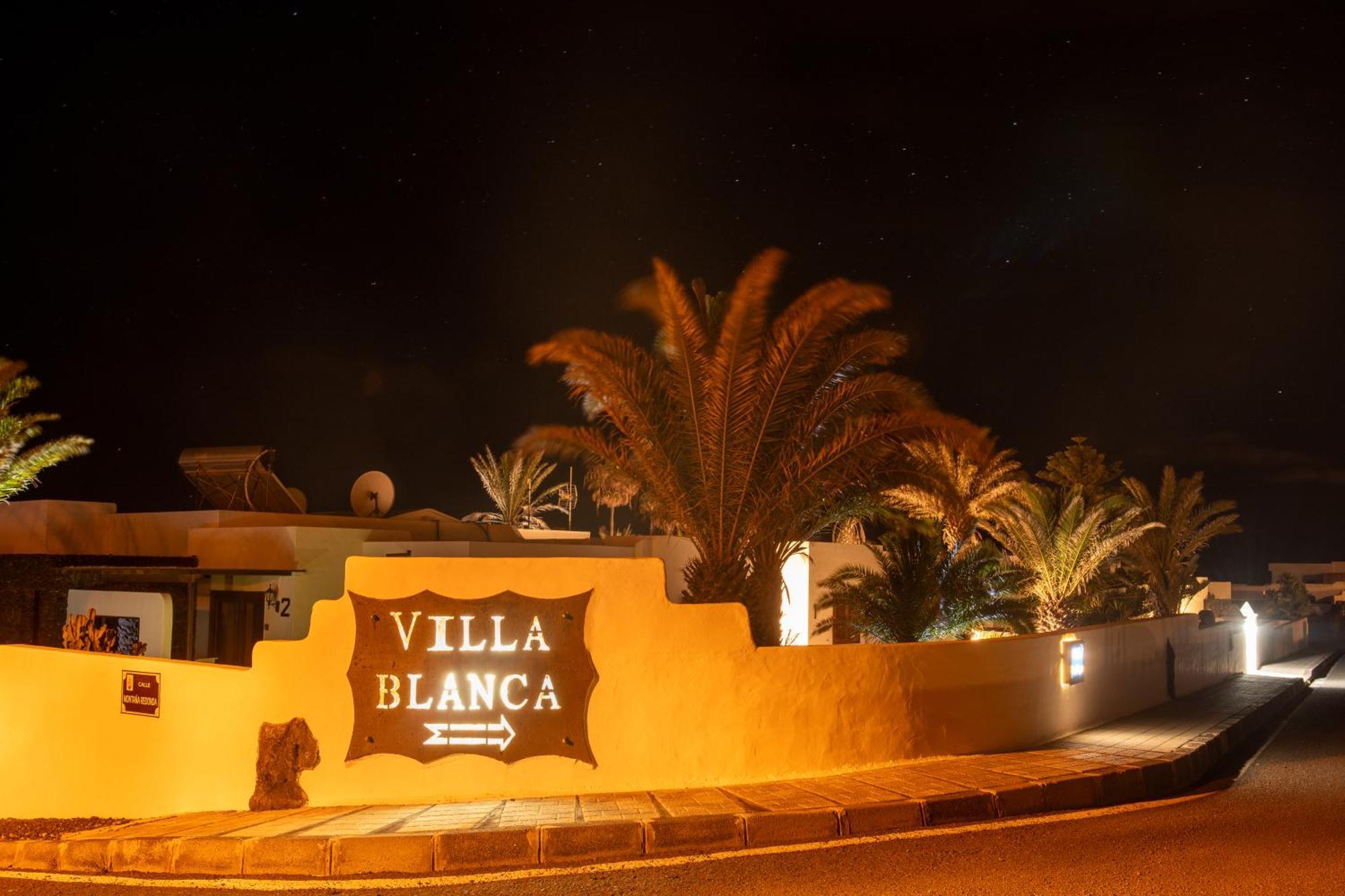 Villa Blanca Nudist Place Чарко-дель-Пало Экстерьер фото
