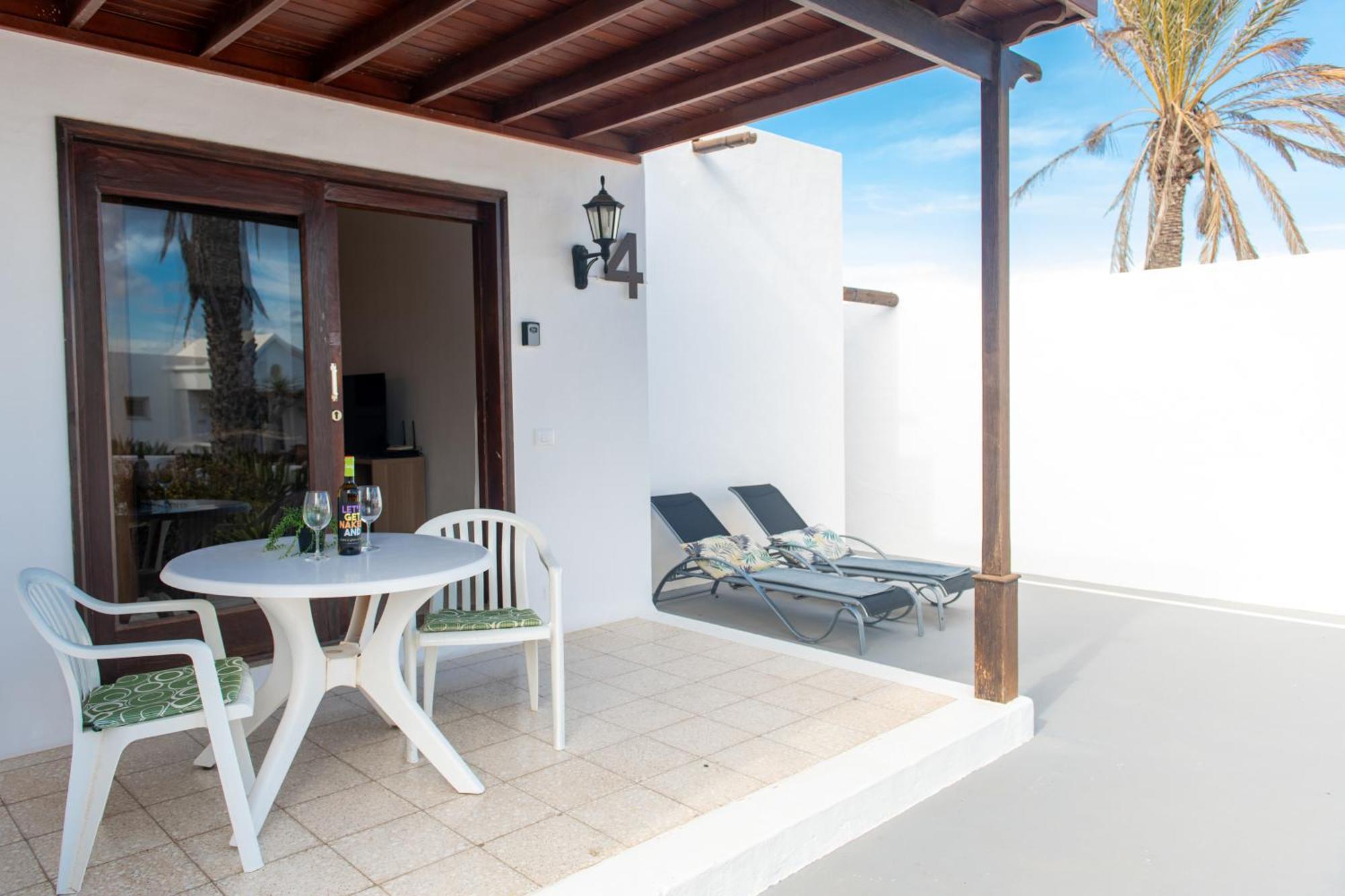 Villa Blanca Nudist Place Чарко-дель-Пало Экстерьер фото